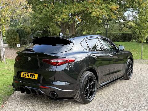 Alfa Romeo Stelvio 2.0T Veloce SUV 5dr Petrol Auto Q4 AWD Euro 6 (s/s) (280 ps) - U10003357