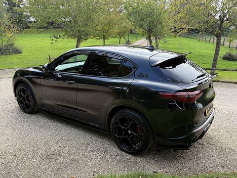 Alfa Romeo Stelvio 2.0T Veloce SUV 5dr Petrol Auto Q4 AWD Euro 6 (s/s) (280 ps) - U10003357