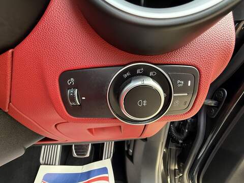 Alfa Romeo Stelvio 2.0T Veloce SUV 5dr Petrol Auto Q4 AWD Euro 6 (s/s) (280 ps) - U10003357