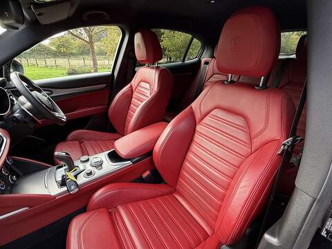 Alfa Romeo Stelvio 2.0T Veloce SUV 5dr Petrol Auto Q4 AWD Euro 6 (s/s) (280 ps) - U10003357