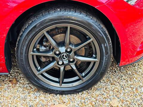 Mazda MX-5 RF 1.5 SKYACTIV-G Sport Nav Convertible 2dr Petrol Manual Euro 6 (131 ps) - U10003359