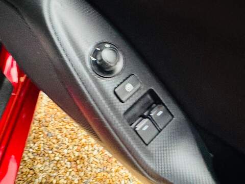 Mazda MX-5 RF 1.5 SKYACTIV-G Sport Nav Convertible 2dr Petrol Manual Euro 6 (131 ps) - U10003359