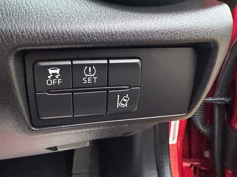 Mazda MX-5 RF 1.5 SKYACTIV-G Sport Nav Convertible 2dr Petrol Manual Euro 6 (131 ps) - U10003359