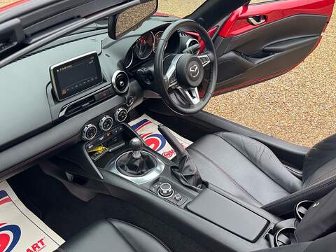 Mazda MX-5 RF 1.5 SKYACTIV-G Sport Nav Convertible 2dr Petrol Manual Euro 6 (131 ps) - U10003359