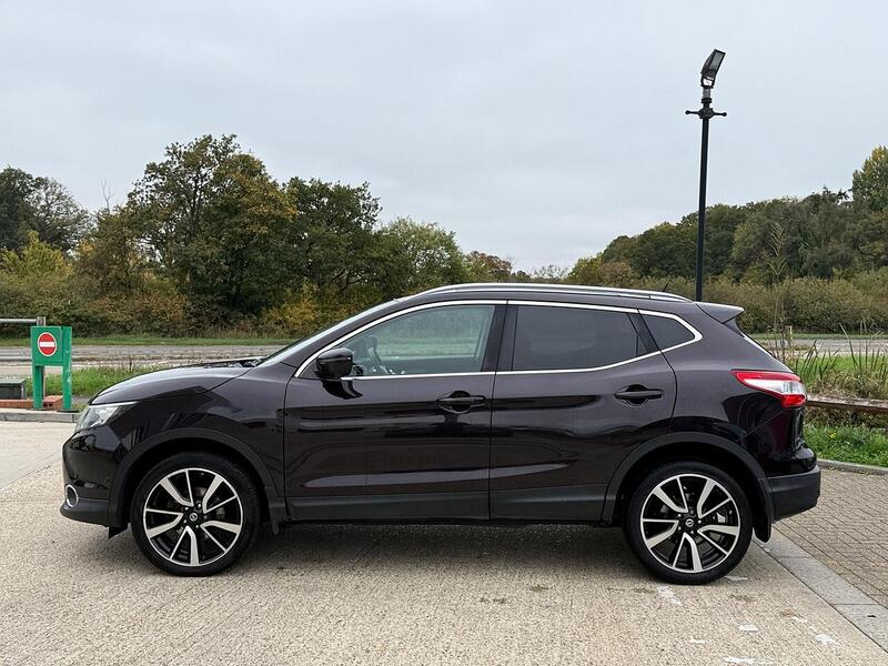 Nissan Qashqai 1.6 dCi Tekna SUV 5dr Diesel Manual 2WD Euro 5 (s/s) (130 ps) - U10003360