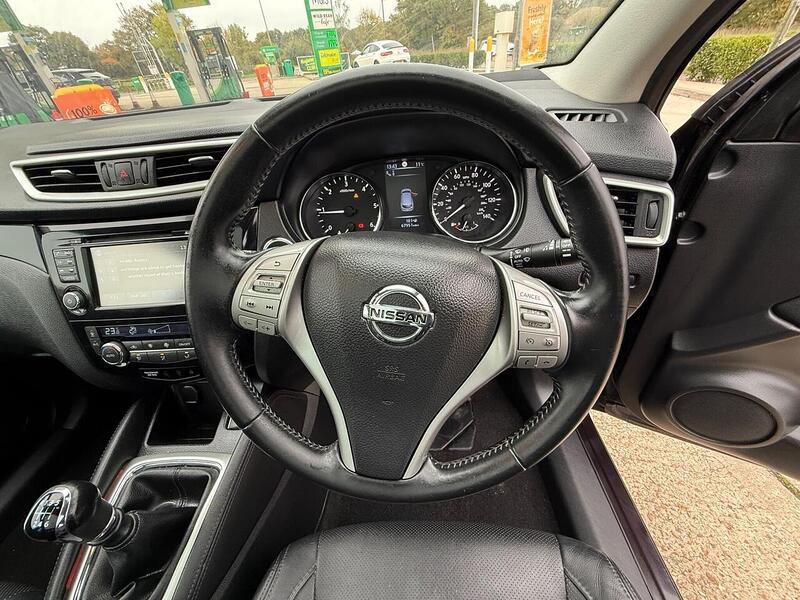 Nissan Qashqai 1.6 dCi Tekna SUV 5dr Diesel Manual 2WD Euro 5 (s/s) (130 ps) - U10003360