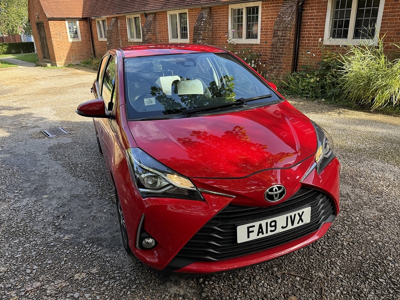Toyota Yaris 1.5 VVT-i Icon Tech Euro 6 5dr - U10003366