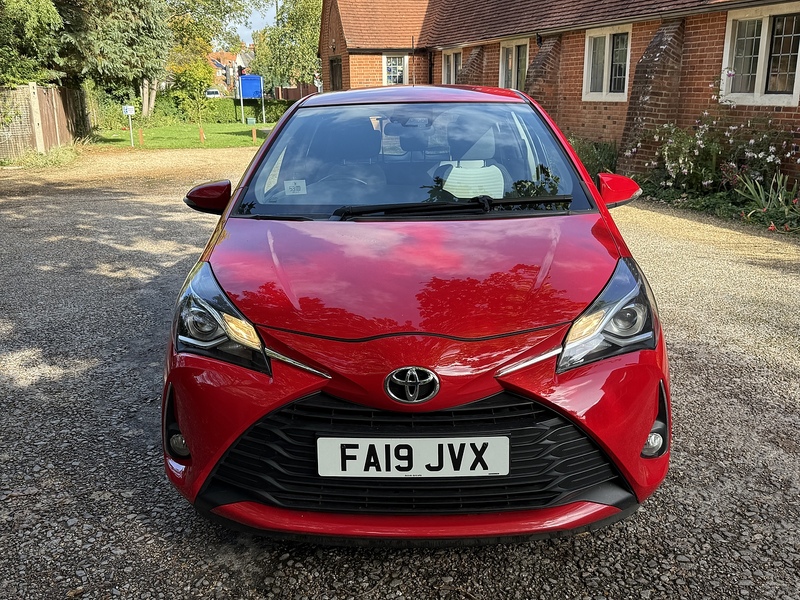 Toyota Yaris 1.5 VVT-i Icon Tech Euro 6 5dr - U10003366