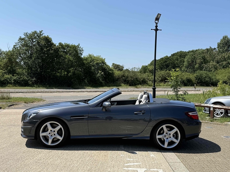 Mercedes-Benz SLK SLK200 AMG Sport Convertible 1.8 Automatic Petrol - U10003367