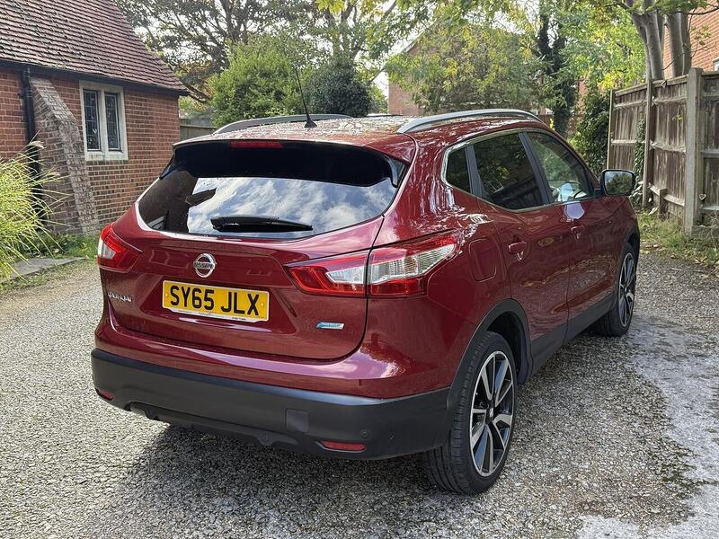 Nissan Qashqai dCi Tekna SUV 1.5 Manual Diesel - U10003370