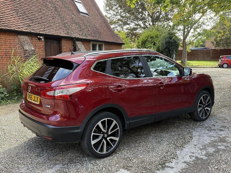 Nissan Qashqai dCi Tekna SUV 1.5 Manual Diesel - U10003370