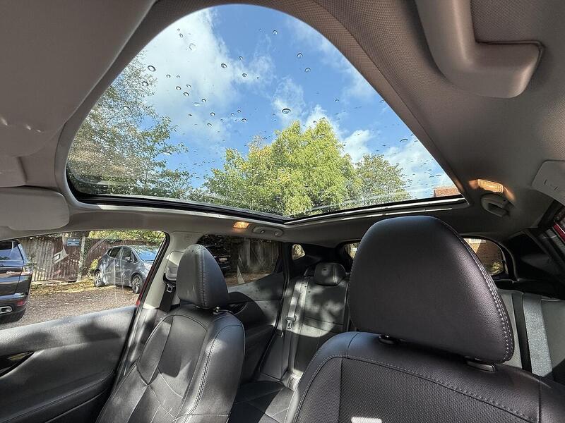 Nissan Qashqai dCi Tekna SUV 1.5 Manual Diesel - U10003370