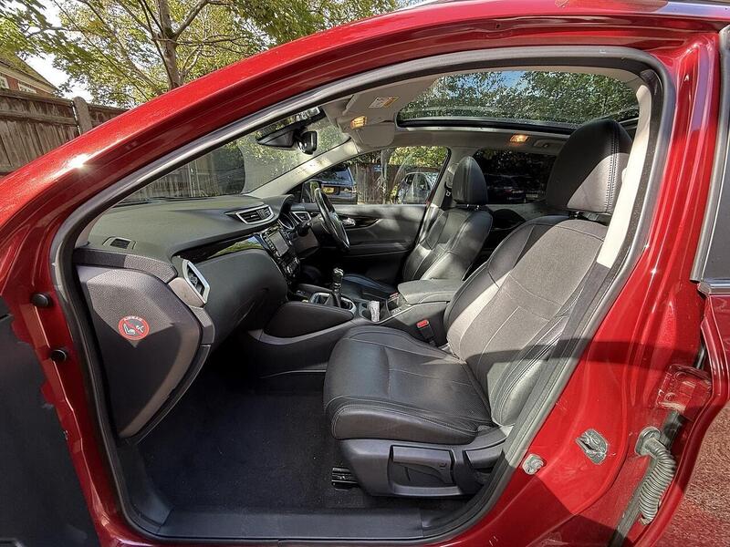 Nissan Qashqai dCi Tekna SUV 1.5 Manual Diesel - U10003370