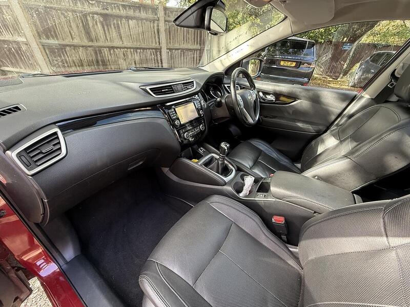 Nissan Qashqai dCi Tekna SUV 1.5 Manual Diesel - U10003370
