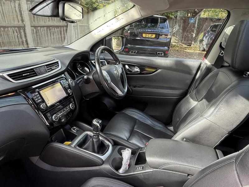 Nissan Qashqai dCi Tekna SUV 1.5 Manual Diesel - U10003370