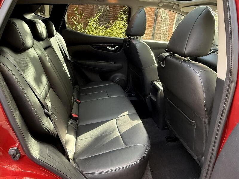 Nissan Qashqai dCi Tekna SUV 1.5 Manual Diesel - U10003370