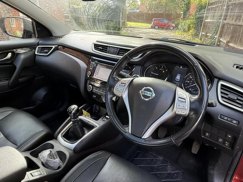 Nissan Qashqai dCi Tekna SUV 1.5 Manual Diesel - U10003370