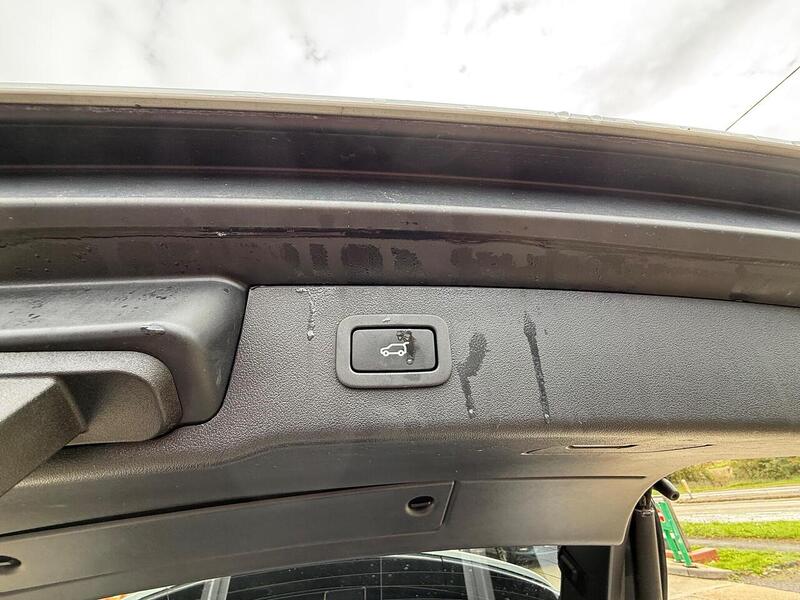 Jaguar XF 2.0d R-Sport Sportbrake Auto Euro 6 (s/s) 5dr - U10003371