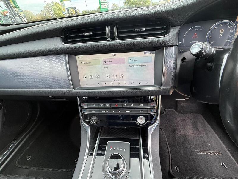 Jaguar XF 2.0d R-Sport Sportbrake Auto Euro 6 (s/s) 5dr - U10003371