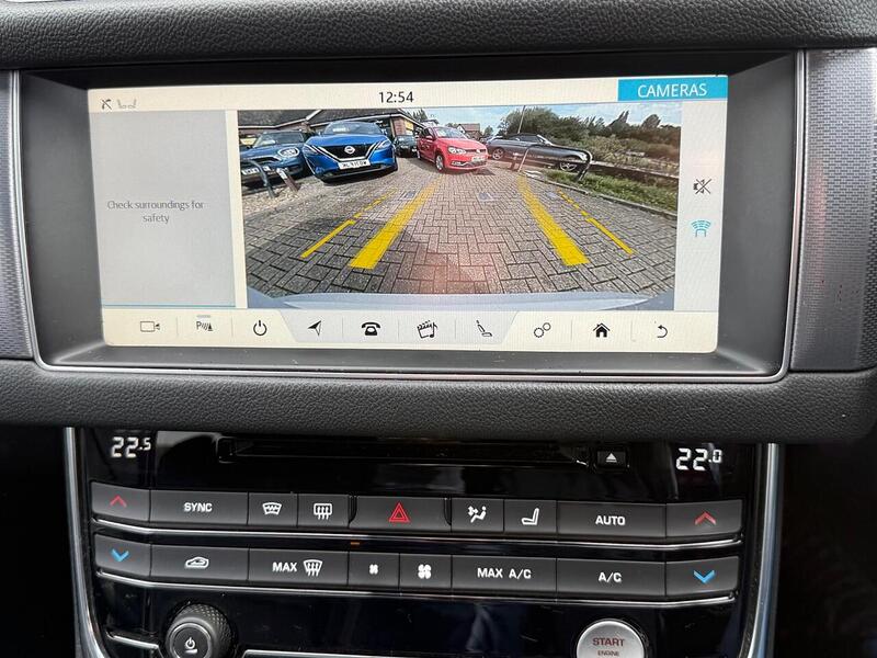 Jaguar XF 2.0d R-Sport Sportbrake Auto Euro 6 (s/s) 5dr - U10003371