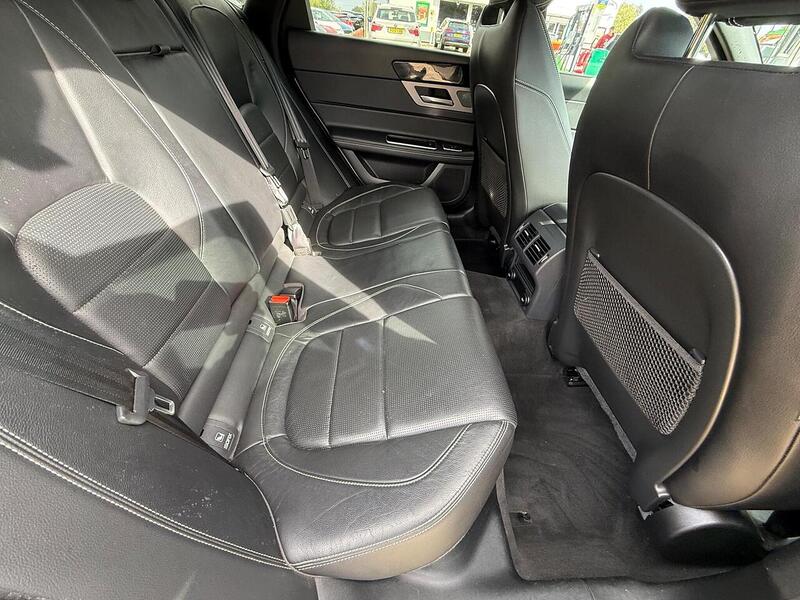 Jaguar XF 2.0d R-Sport Sportbrake Auto Euro 6 (s/s) 5dr - U10003371