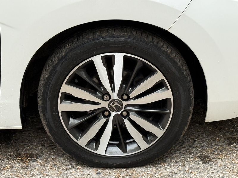 Honda Jazz 1.3 i-VTEC EX Navi Hatchback 5dr Petrol Manual Euro 6 (s/s) (102 ps) - U10003375