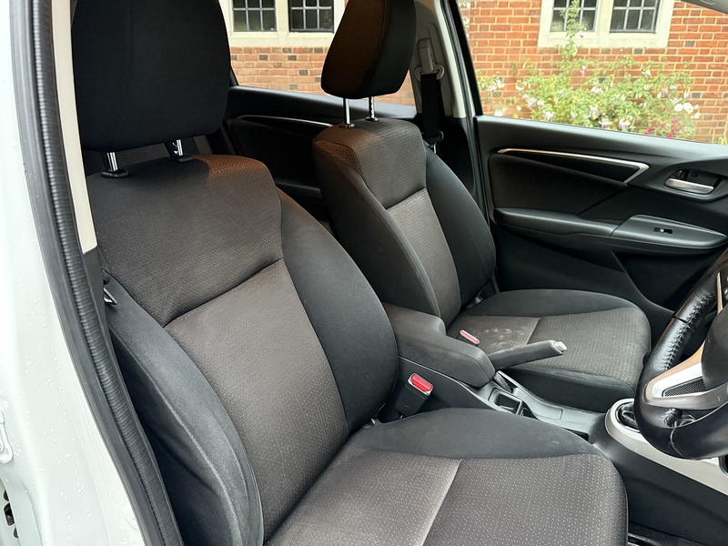 Honda Jazz 1.3 i-VTEC EX Navi Hatchback 5dr Petrol Manual Euro 6 (s/s) (102 ps) - U10003375