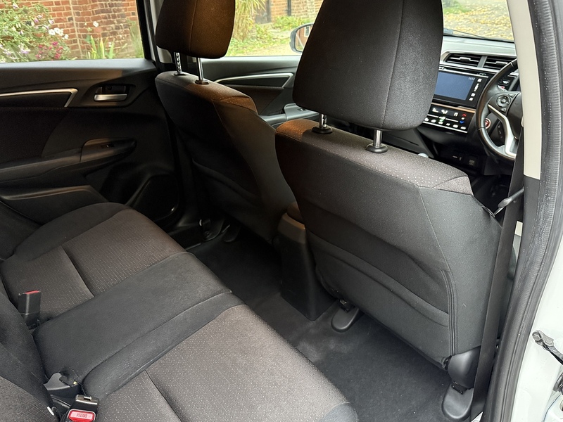 Honda Jazz 1.3 i-VTEC EX Navi Hatchback 5dr Petrol Manual Euro 6 (s/s) (102 ps) - U10003375