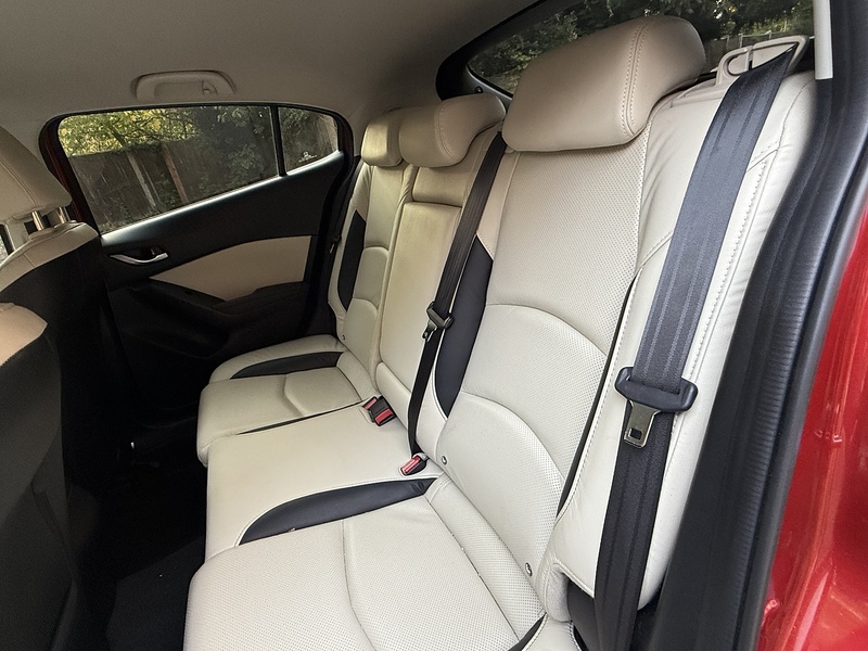 Mazda Mazda3 2.0 SKYACTIV-G Sport Nav Hatchback 5dr Petrol Manual Euro 5 (s/s) (165 ps) - U10003377