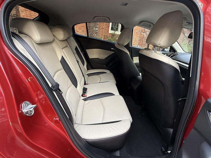 Mazda Mazda3 2.0 SKYACTIV-G Sport Nav Hatchback 5dr Petrol Manual Euro 5 (s/s) (165 ps) - U10003377