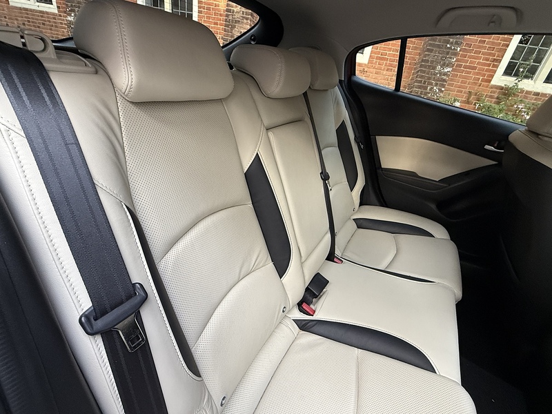 Mazda Mazda3 2.0 SKYACTIV-G Sport Nav Hatchback 5dr Petrol Manual Euro 5 (s/s) (165 ps) - U10003377