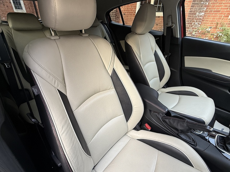 Mazda Mazda3 2.0 SKYACTIV-G Sport Nav Hatchback 5dr Petrol Manual Euro 5 (s/s) (165 ps) - U10003377