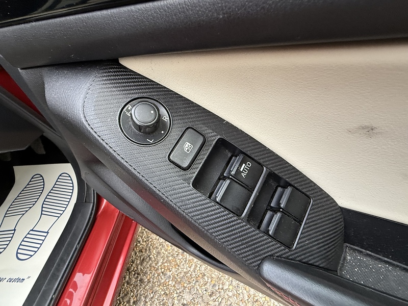 Mazda Mazda3 2.0 SKYACTIV-G Sport Nav Hatchback 5dr Petrol Manual Euro 5 (s/s) (165 ps) - U10003377