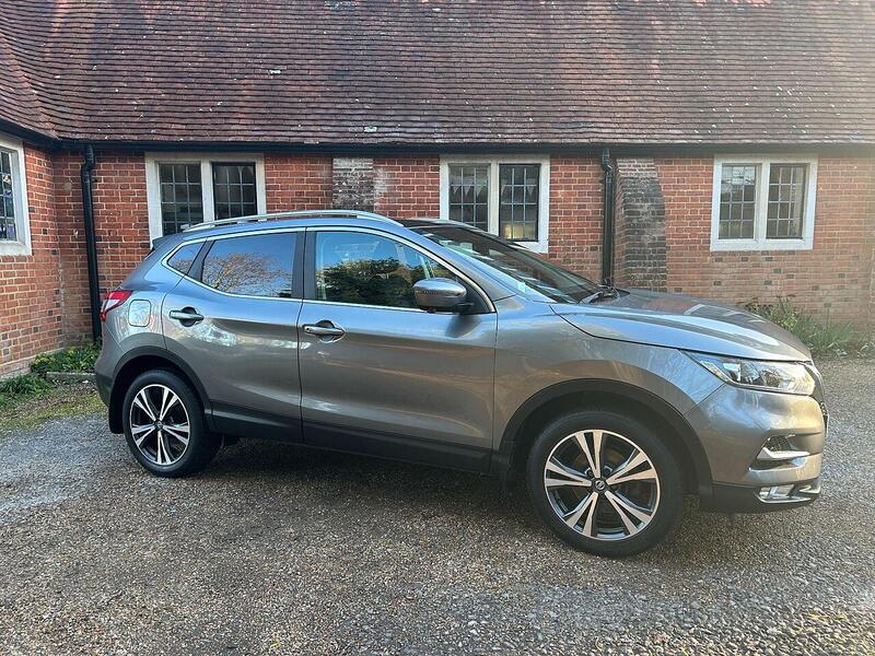 Nissan Qashqai 1.2 DIG-T N-Connecta SUV 5dr Petrol Manual Euro 6 (s/s) (115 ps) - U10003380