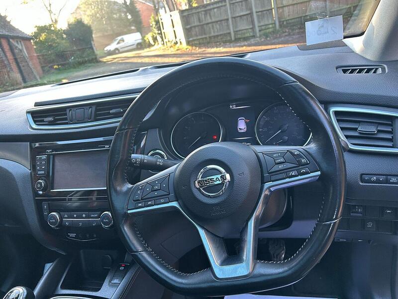 Nissan Qashqai 1.2 DIG-T N-Connecta SUV 5dr Petrol Manual Euro 6 (s/s) (115 ps) - U10003380
