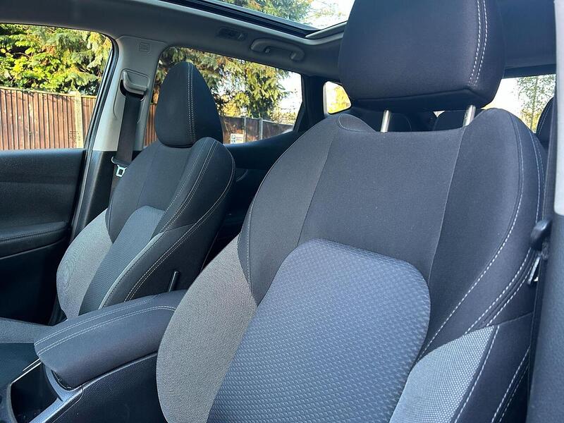 Nissan Qashqai 1.2 DIG-T N-Connecta SUV 5dr Petrol Manual Euro 6 (s/s) (115 ps) - U10003380