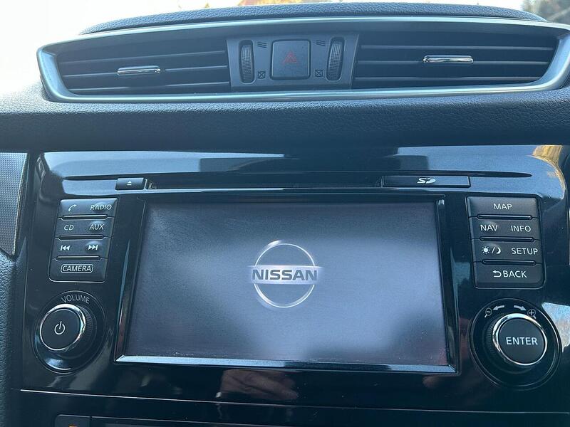 Nissan Qashqai 1.2 DIG-T N-Connecta SUV 5dr Petrol Manual Euro 6 (s/s) (115 ps) - U10003380