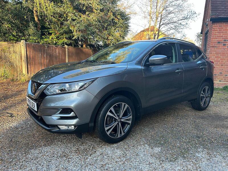 Nissan Qashqai 1.2 DIG-T N-Connecta SUV 5dr Petrol Manual Euro 6 (s/s) (115 ps) - U10003380