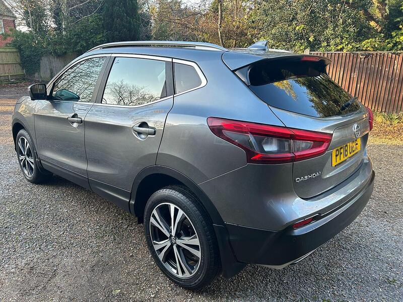 Nissan Qashqai 1.2 DIG-T N-Connecta SUV 5dr Petrol Manual Euro 6 (s/s) (115 ps) - U10003380