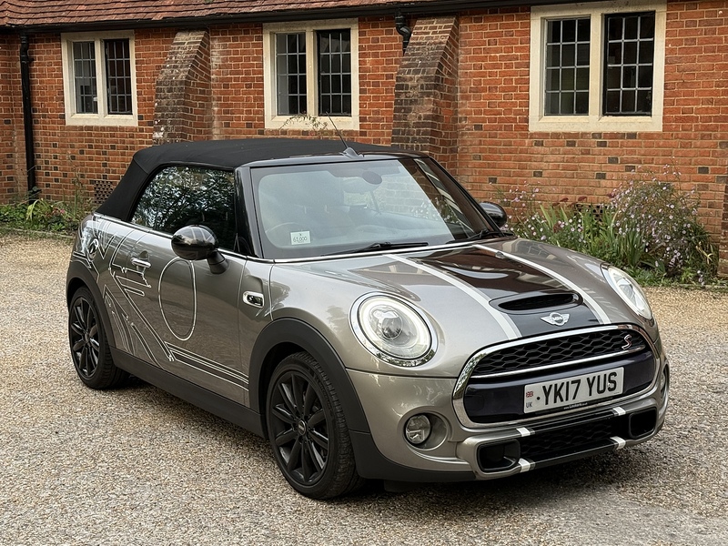 MINI Convertible 2.0 Cooper S Convertible 2dr Petrol Manual Euro 6 (s/s) (192 ps) - U10003381