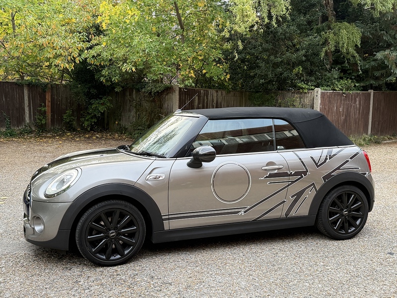 MINI Convertible 2.0 Cooper S Convertible 2dr Petrol Manual Euro 6 (s/s) (192 ps) - U10003381