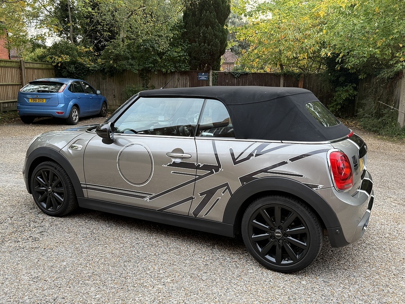 MINI Convertible 2.0 Cooper S Convertible 2dr Petrol Manual Euro 6 (s/s) (192 ps) - U10003381