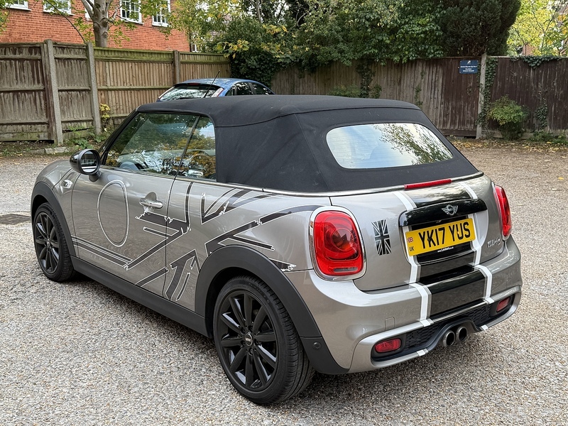 MINI Convertible 2.0 Cooper S Convertible 2dr Petrol Manual Euro 6 (s/s) (192 ps) - U10003381