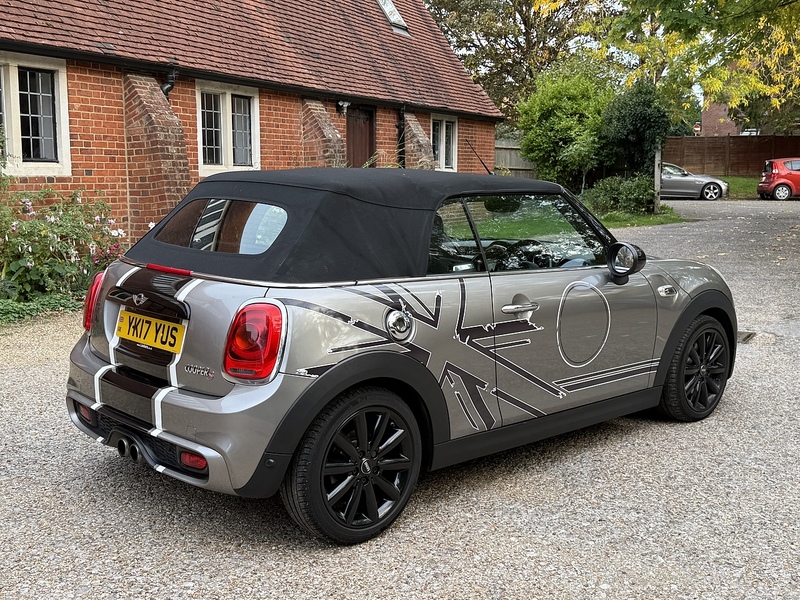 MINI Convertible 2.0 Cooper S Convertible 2dr Petrol Manual Euro 6 (s/s) (192 ps) - U10003381