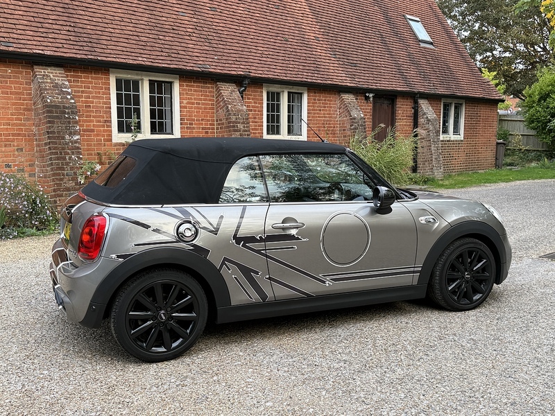 MINI Convertible 2.0 Cooper S Convertible 2dr Petrol Manual Euro 6 (s/s) (192 ps) - U10003381