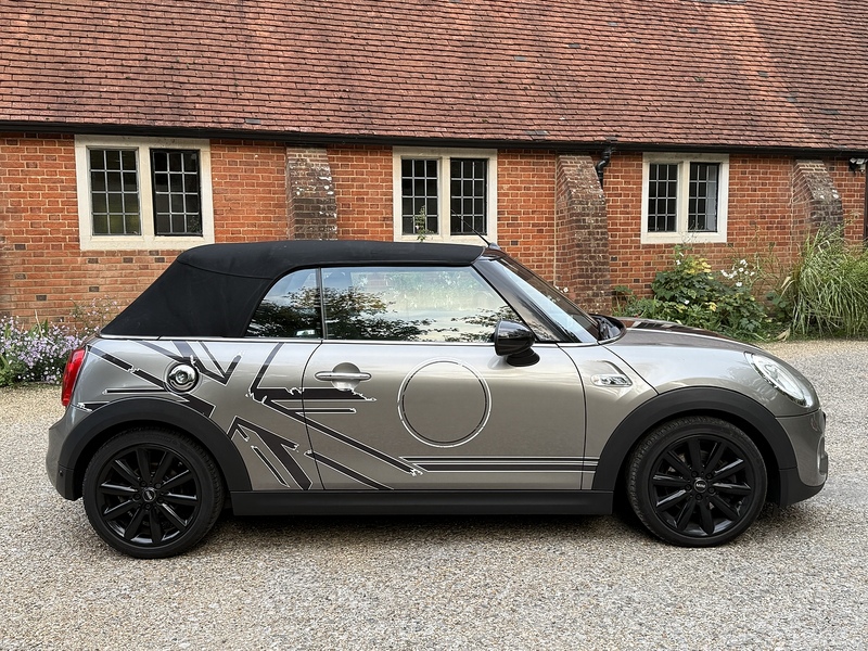MINI Convertible 2.0 Cooper S Convertible 2dr Petrol Manual Euro 6 (s/s) (192 ps) - U10003381