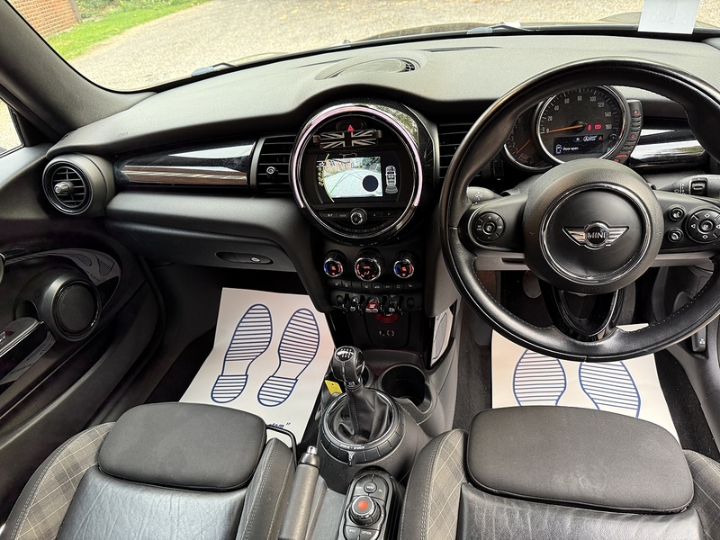 MINI Convertible 2.0 Cooper S Convertible 2dr Petrol Manual Euro 6 (s/s) (192 ps) - U10003381