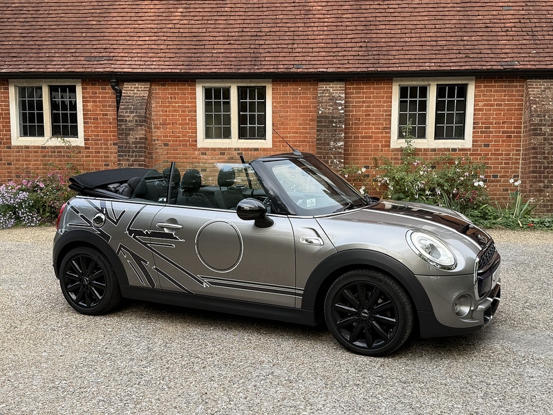 MINI Convertible 2.0 Cooper S Convertible 2dr Petrol Manual Euro 6 (s/s) (192 ps) - U10003381