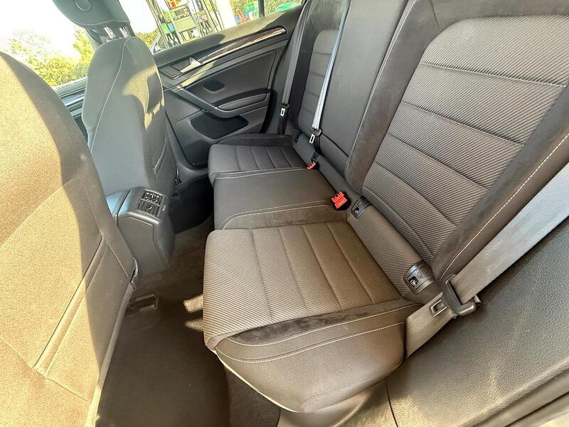 Volkswagen Golf 2.0 TSI R Hatchback 5dr Petrol Manual 4Motion Euro 6 (s/s) (310 ps) - U10003382