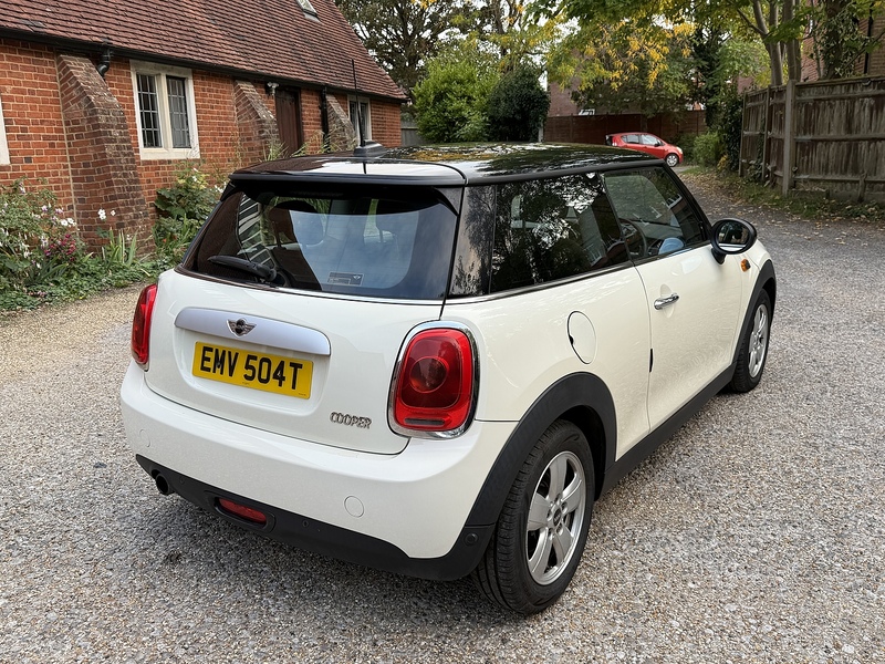 MINI Hatch 1.5 Cooper Hatchback 3dr Petrol Manual Euro 6 (s/s) (136 ps) - U10003384